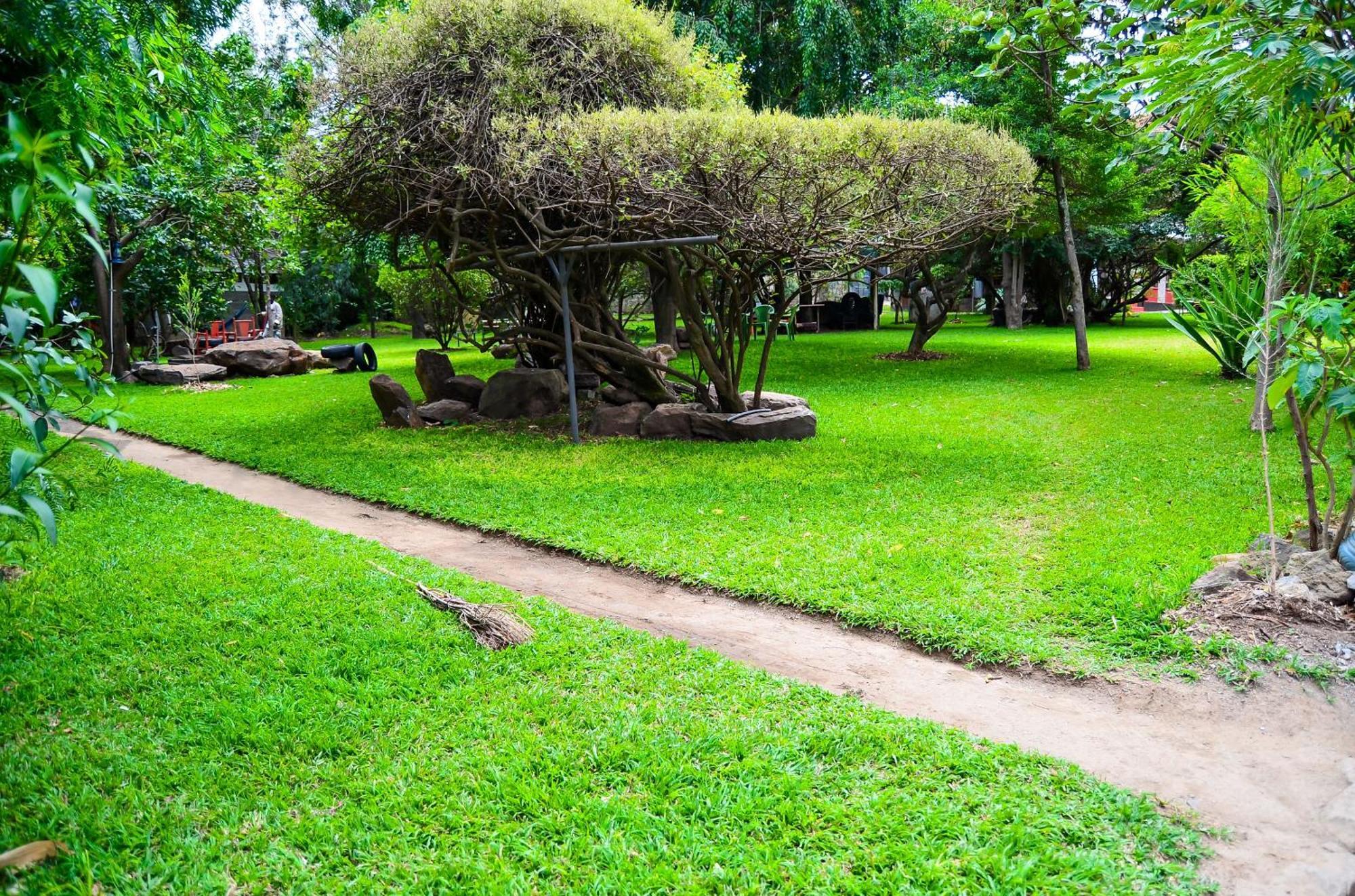 Merinja Guest House Naivasha Exterior photo